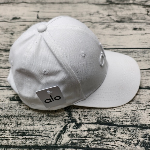 ALO Yoga Off-Duty Baseball Cap - Picture 3 of 5